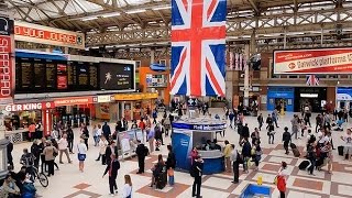 A Walk Through The London Victoria Station London England [upl. by Canter]